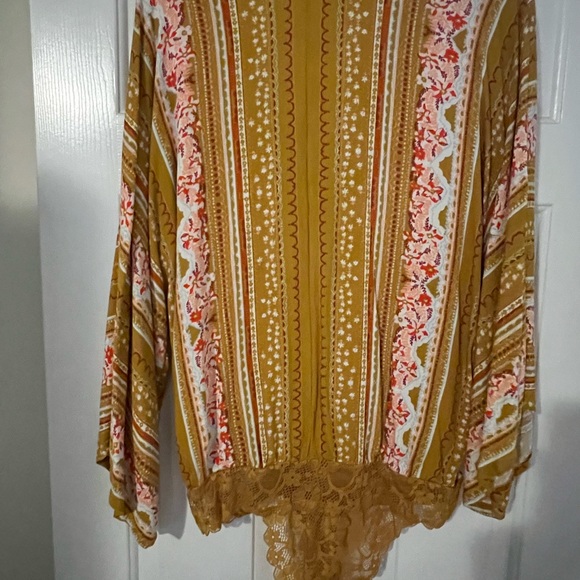 Free people bell sleeve body suit - Picture 3 of 3